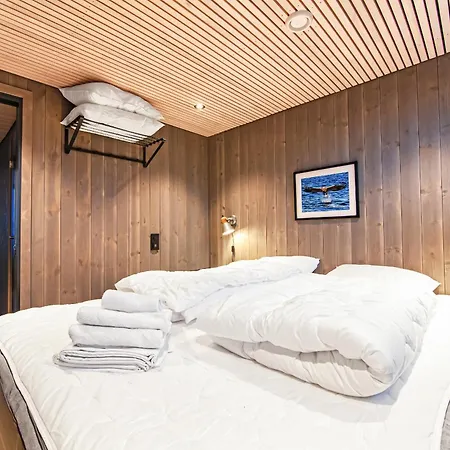 Rorbuleilighet Lysoysundet 1G Henningsvaer Exterior photo
